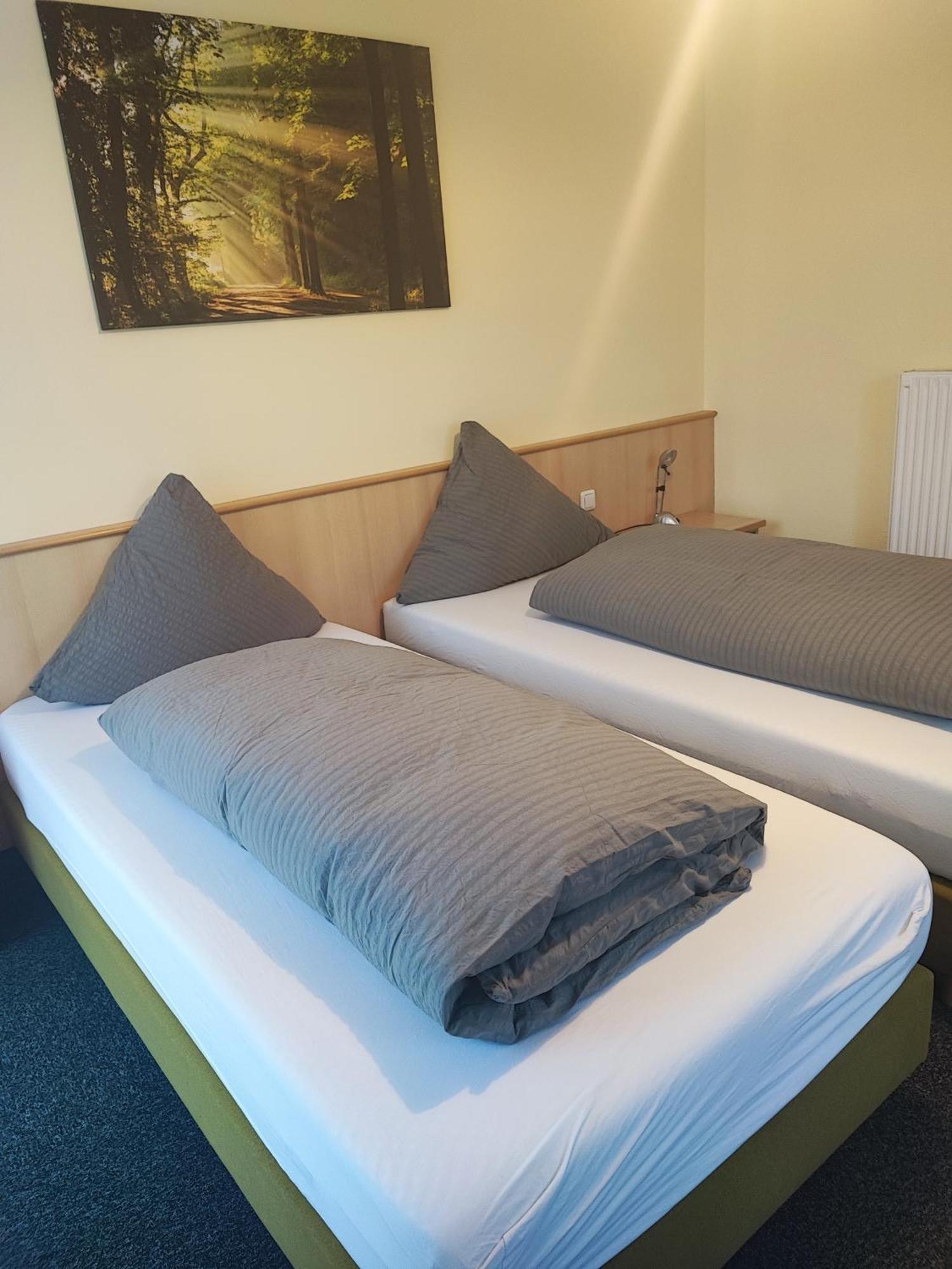 Wirtshaus Zur Bina Hotel Vilsbiburg Buitenkant foto